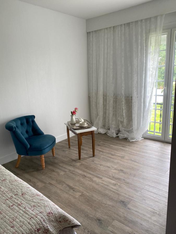Le Vieux Moulin Bed & Breakfast Bouhet Exterior photo