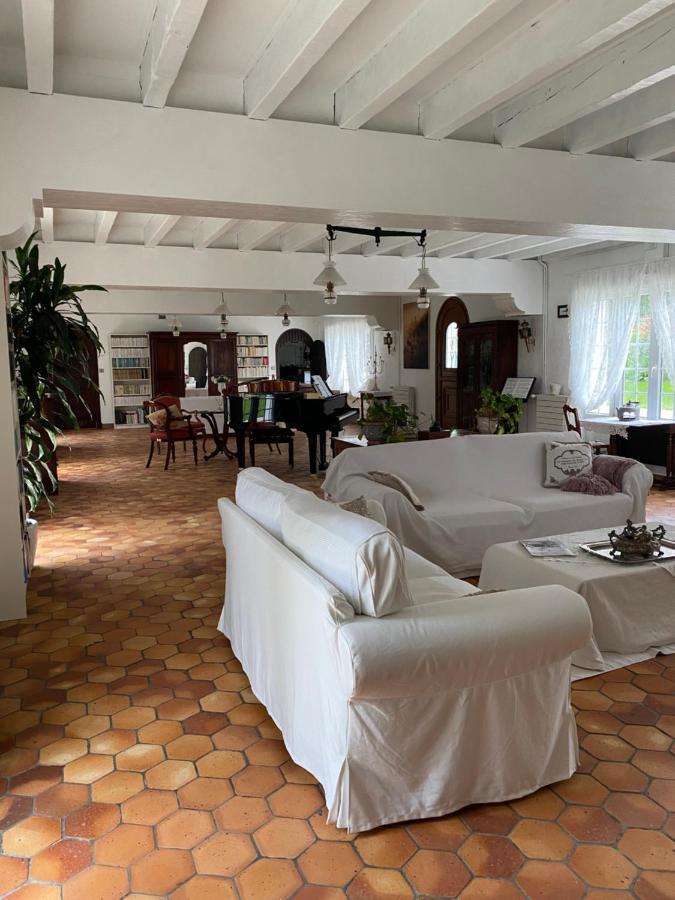 Le Vieux Moulin Bed & Breakfast Bouhet Exterior photo