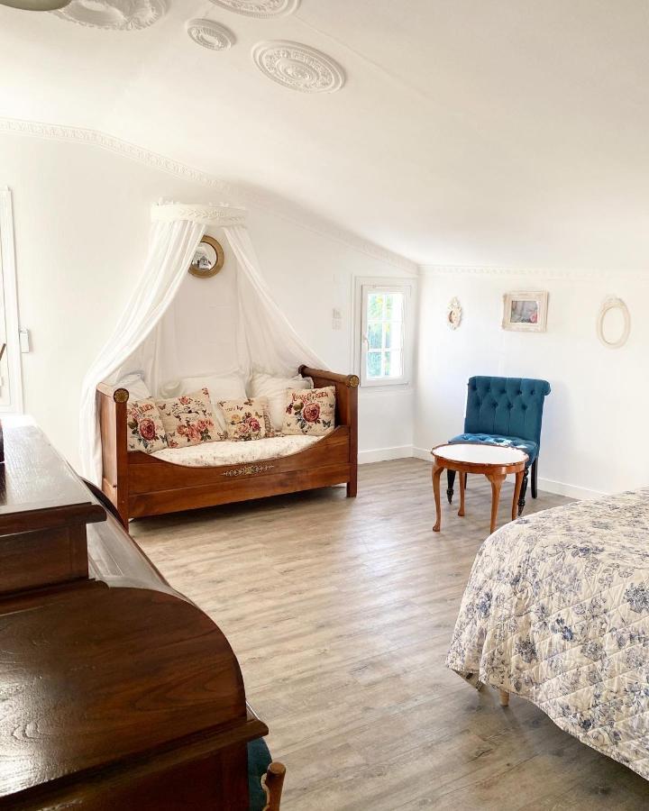 Le Vieux Moulin Bed & Breakfast Bouhet Exterior photo