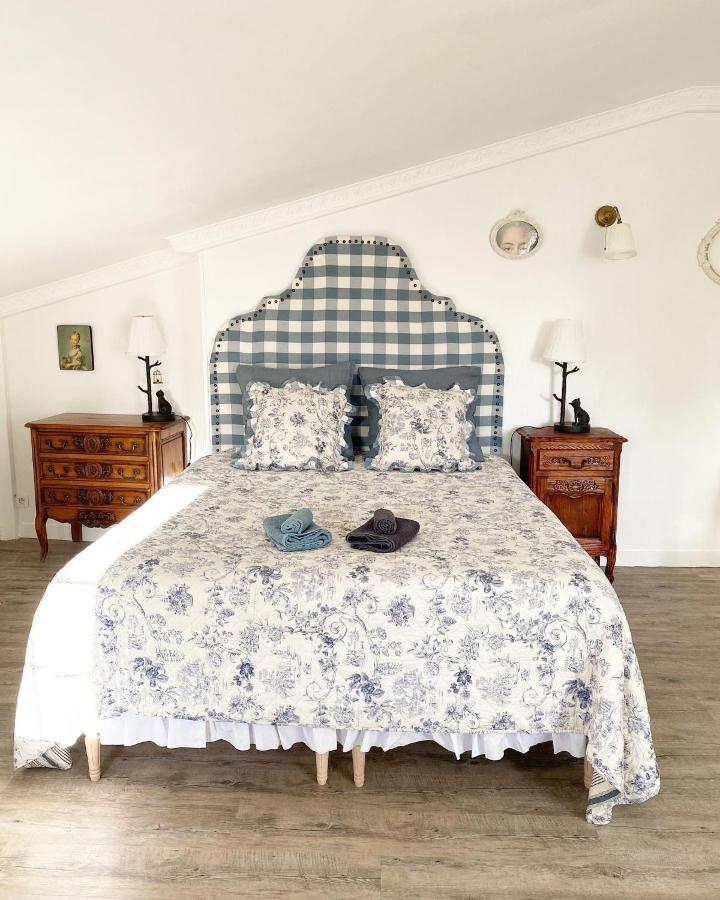 Le Vieux Moulin Bed & Breakfast Bouhet Exterior photo